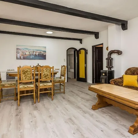 Apartman Napros 1 By Interhome *