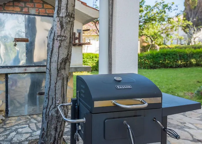 Napros 1 By Interhome Apartman